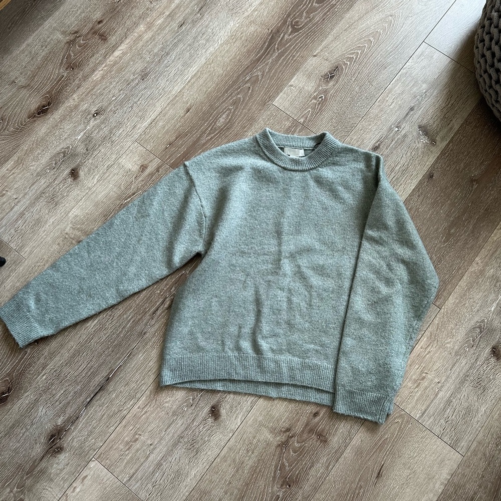 H&M Crewneck Sweater